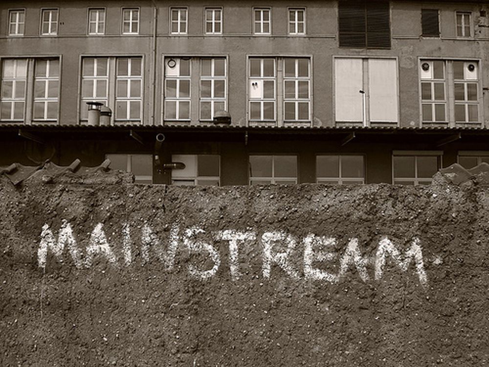 Mainstream Psychology
